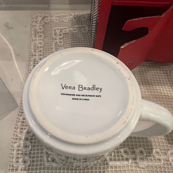 Vera Bradley Stacked Mug Set New in Box - Picture 13 of 13